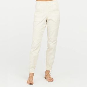 Spanx Stretch Twill Cargo Jogger In Parchment Size M Ankle Side Zip Classic Boho